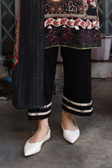 UAE-3 Piece Printed Khaddar Suit with Printed Khaddar Dupatta
