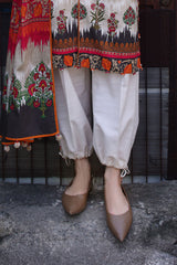 UAE-3 Piece Printed Khaddar Suit with Printed Khaddar Dupatta