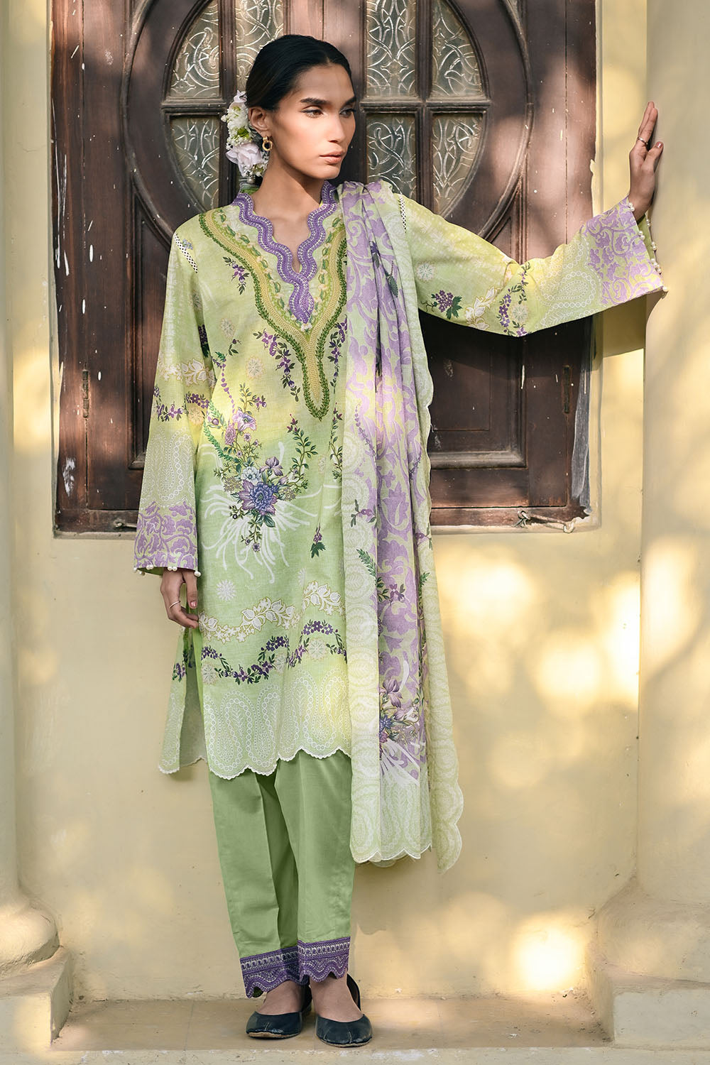 UAE-3 Piece Printed Lawn Suit with Embroidered Borders