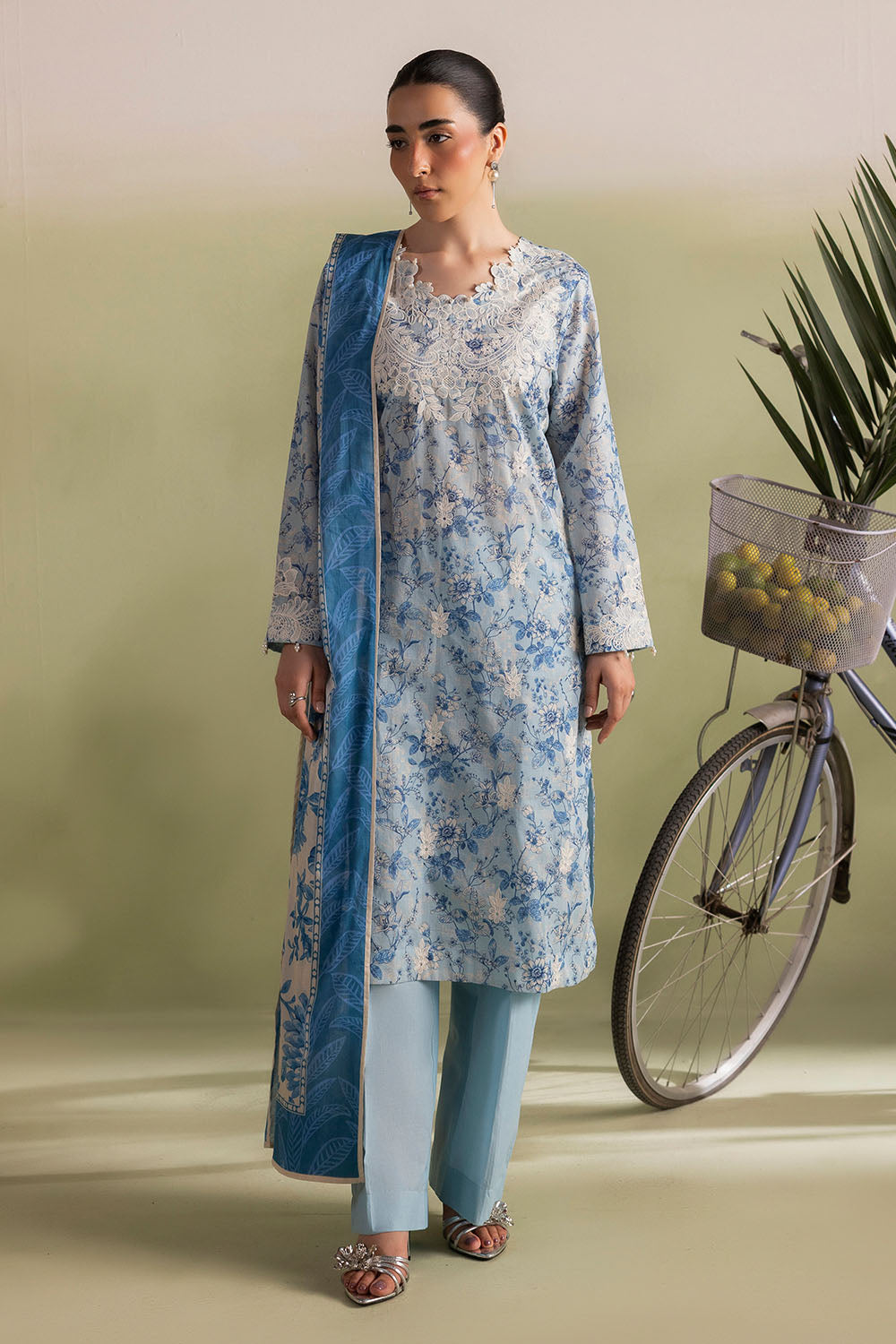 UAE-3 Piece Embroidered Printed Lawn Suit with Printed Lawn Dupatta