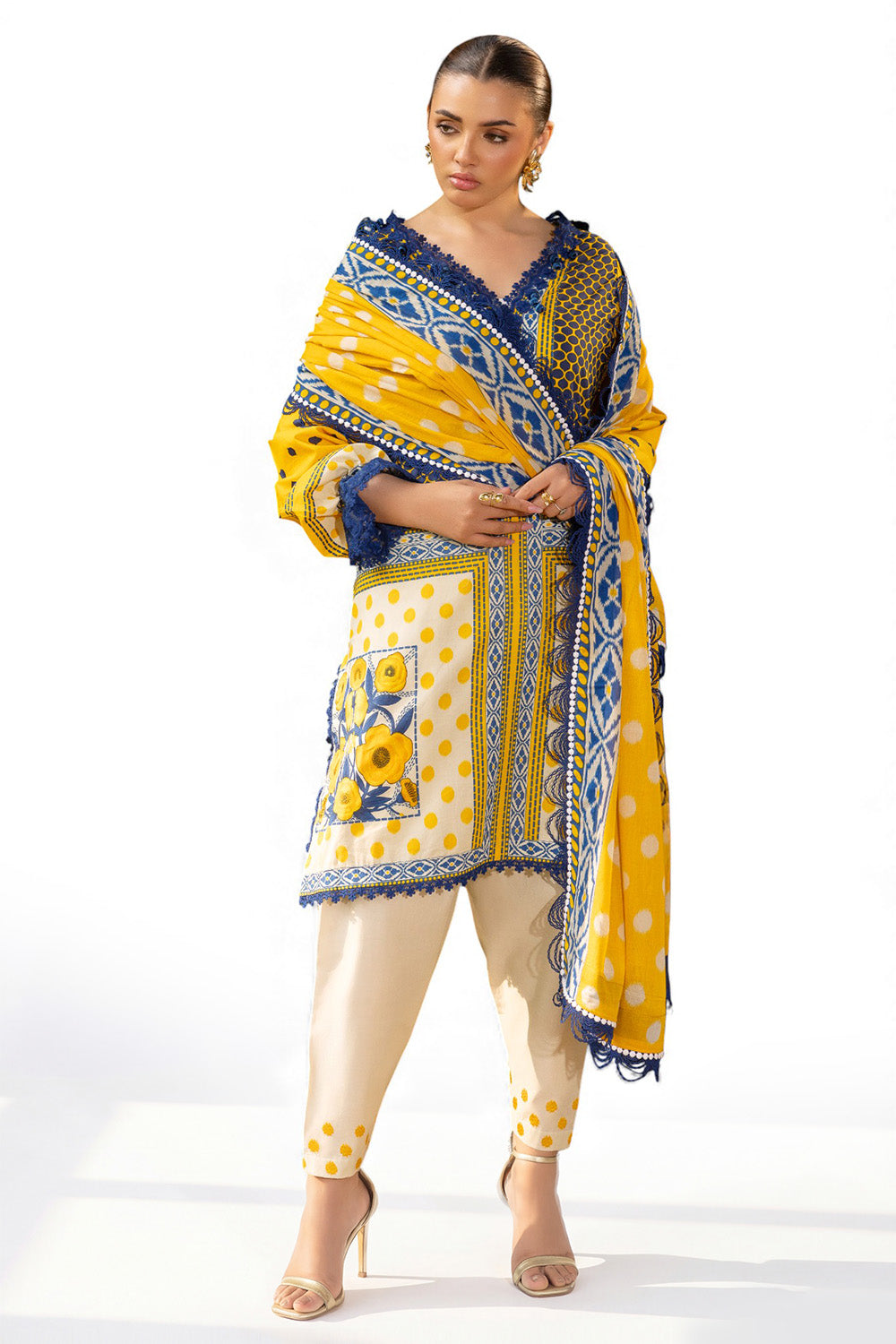 UAE-3 Piece Printed Lawn Suit with Embroidered Trouser CL-62114