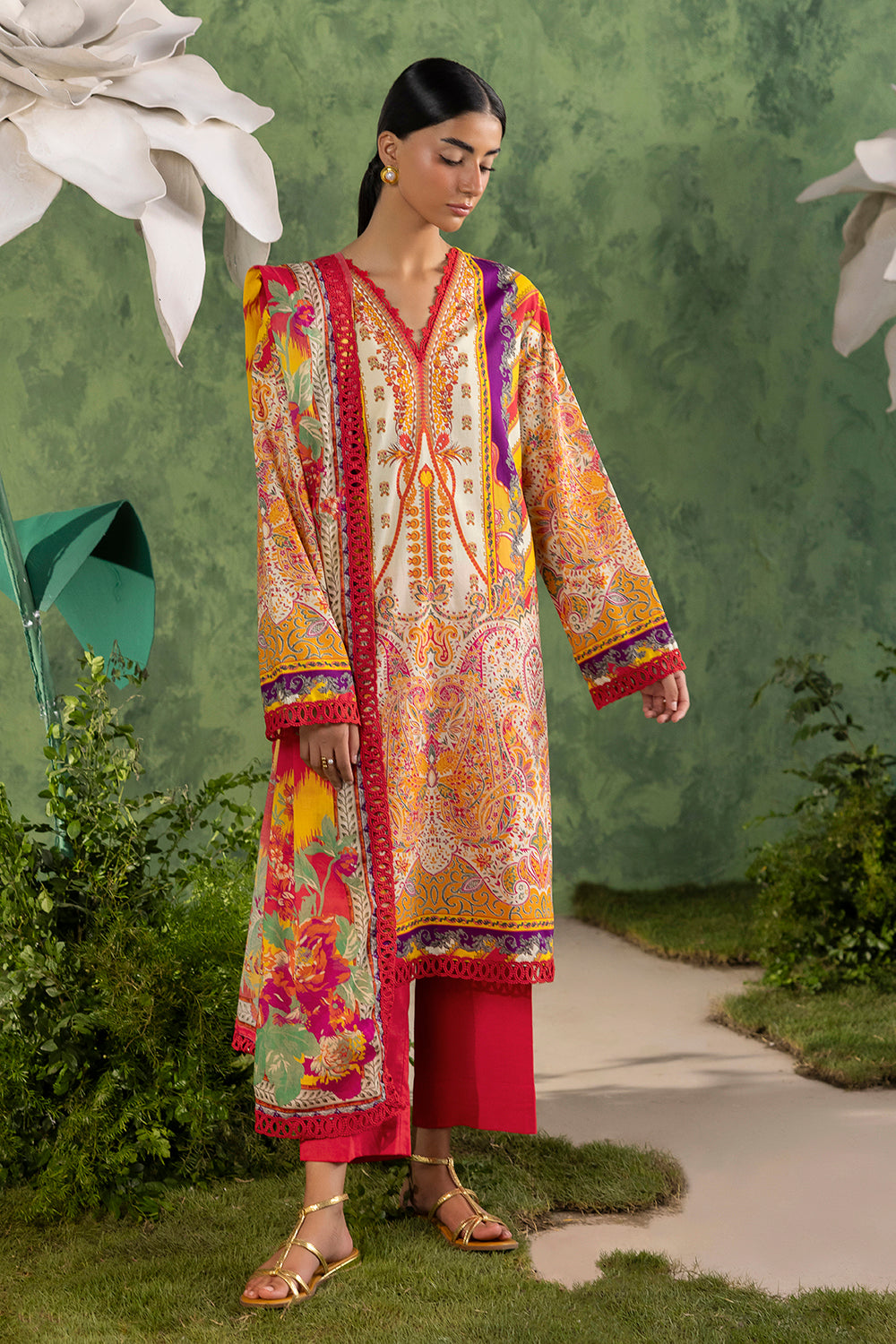 UAE-3 Piece Printed Cotton Suit with Printed Lawn Dupatta