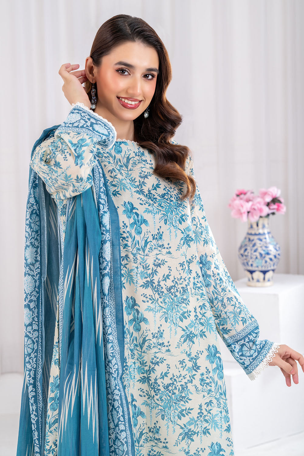 UAE-3 Piece Printed Lawn Suit