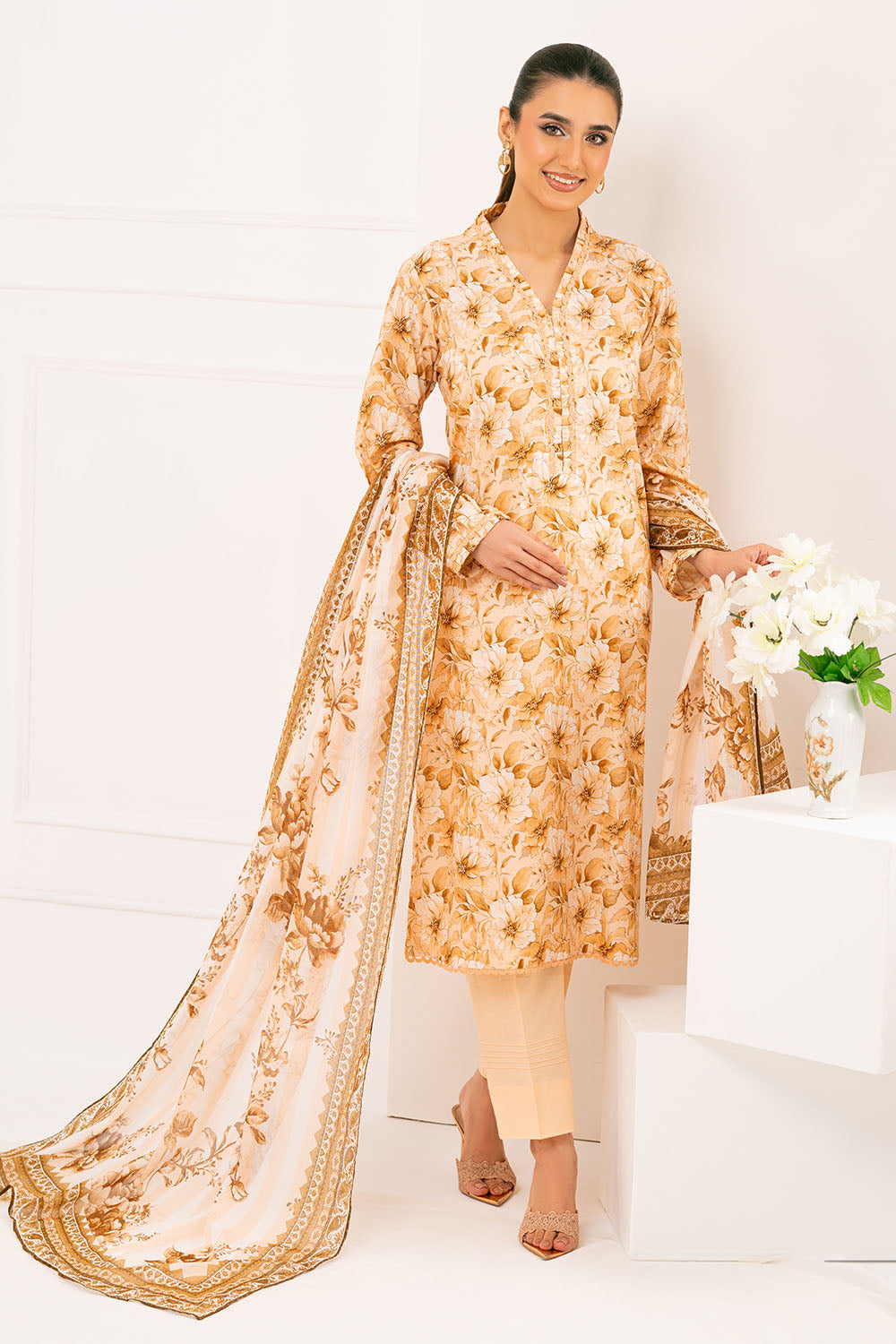 UAE-3 Piece Printed Lawn Suit