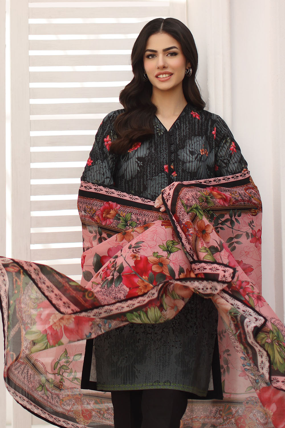 UAE-3 Piece Printed Lawn Suit