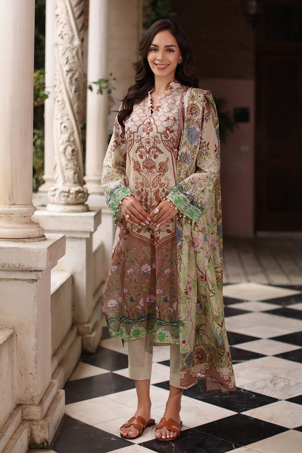UAE-3 Piece Printed Lawn Suit with Printed Lawn Dupatta