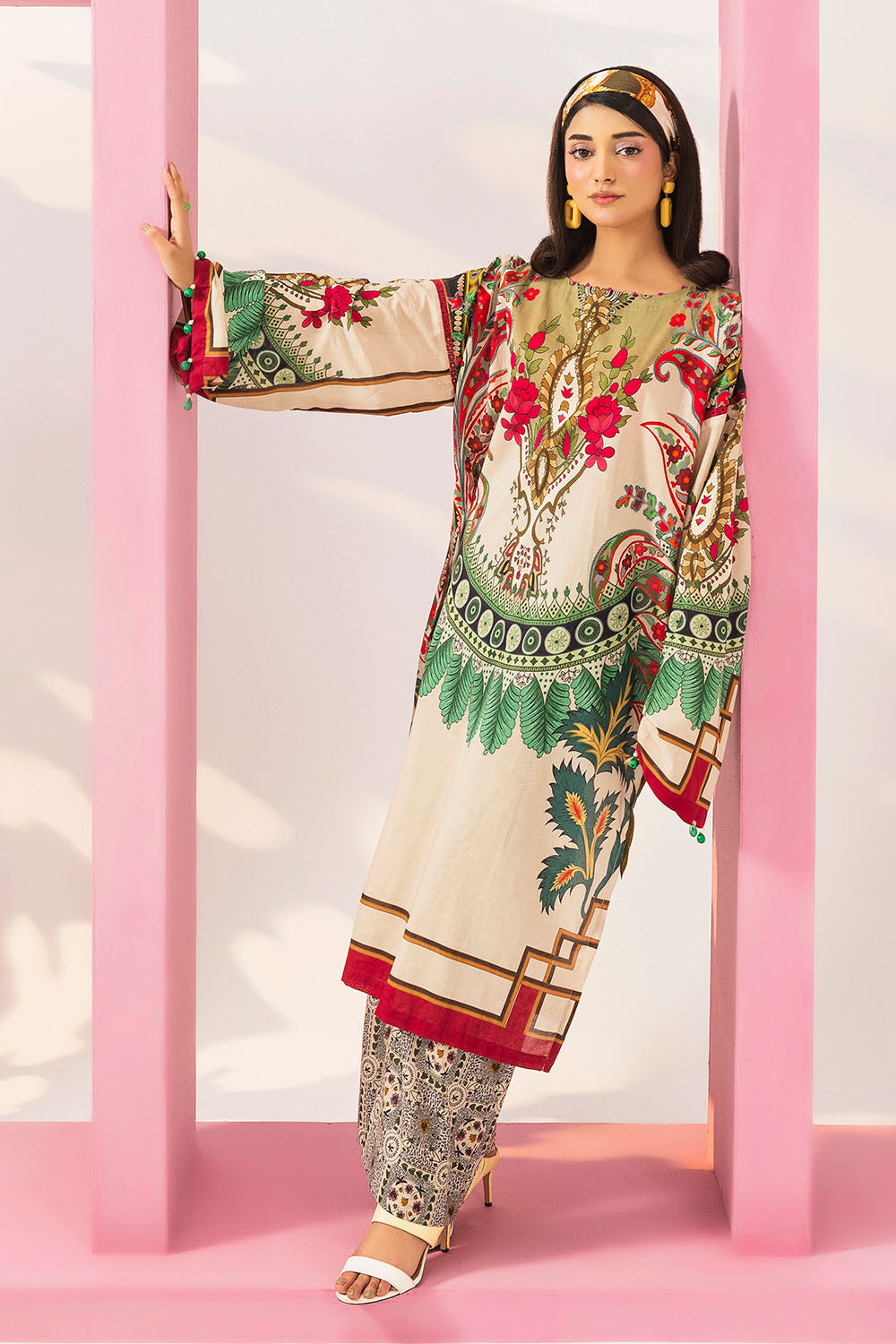 UAE-2 Piece Printed Lawn Suit