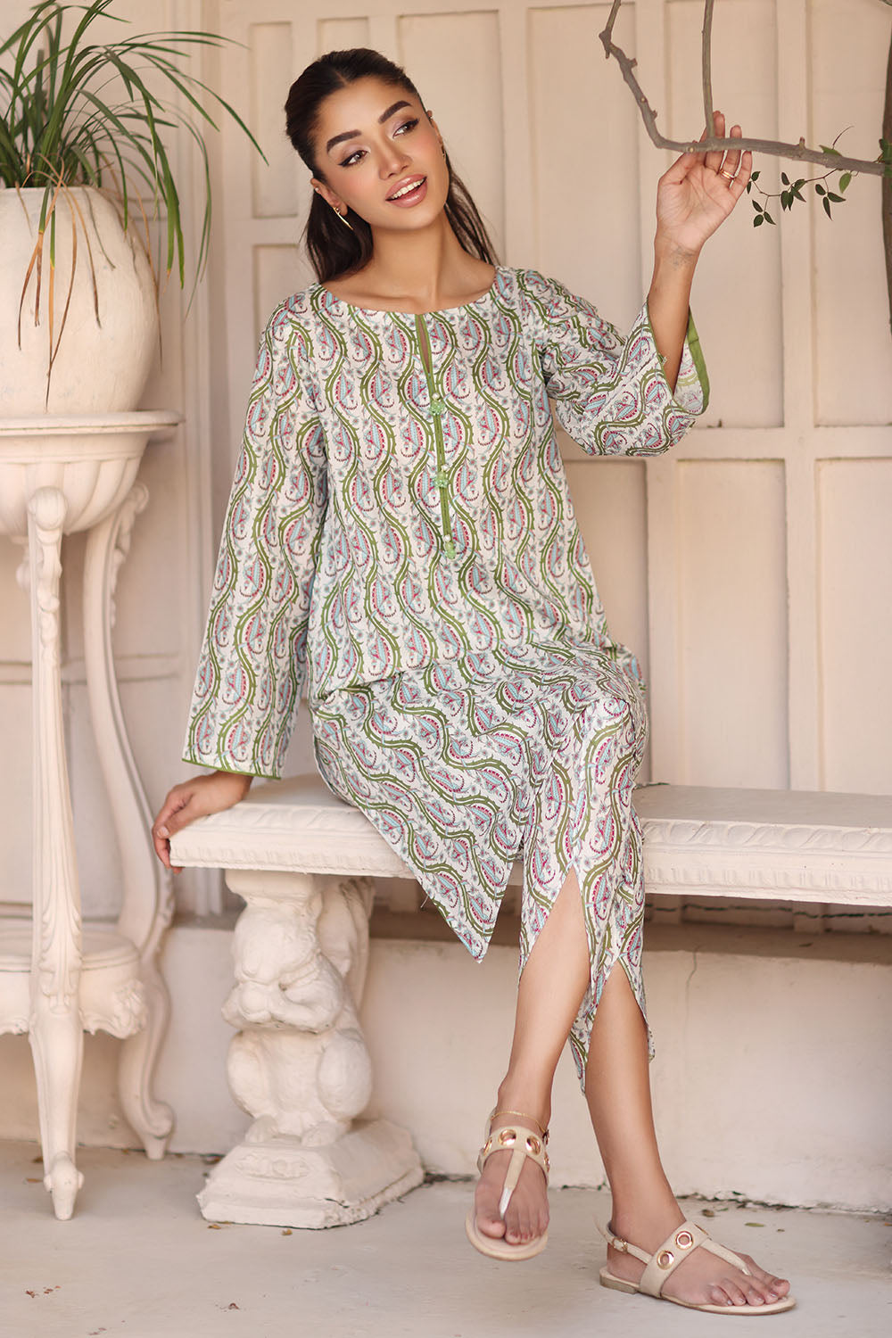 UAE-2 Piece Printed Lawn Suit