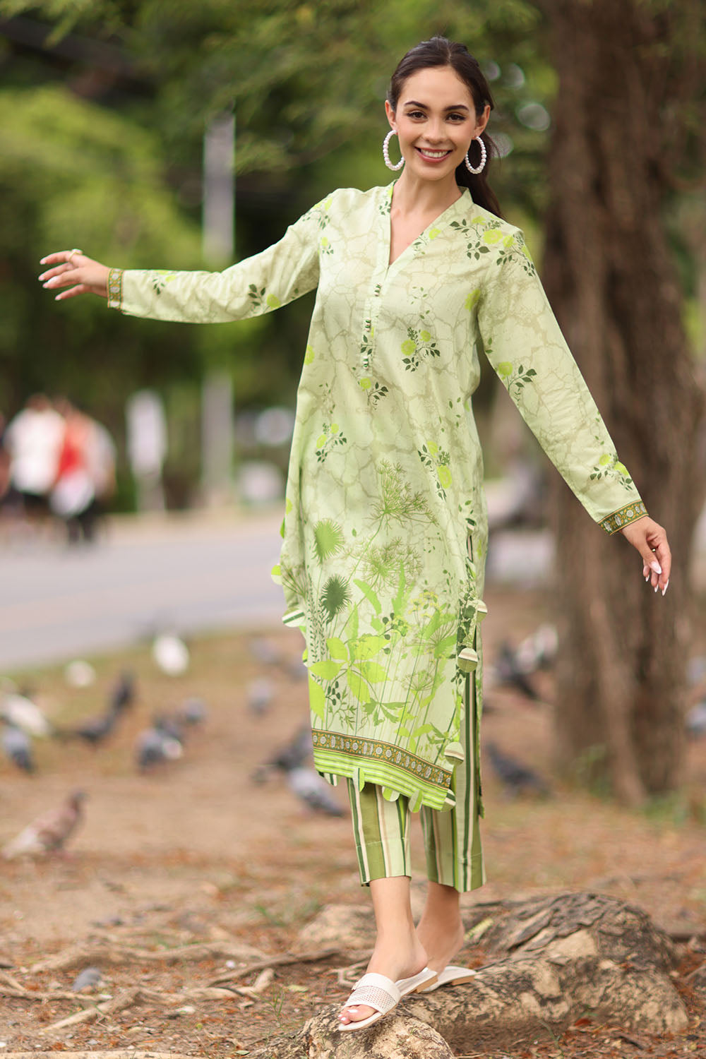 UAE-2 Piece Printed Lawn Suit with Printed Trouser
