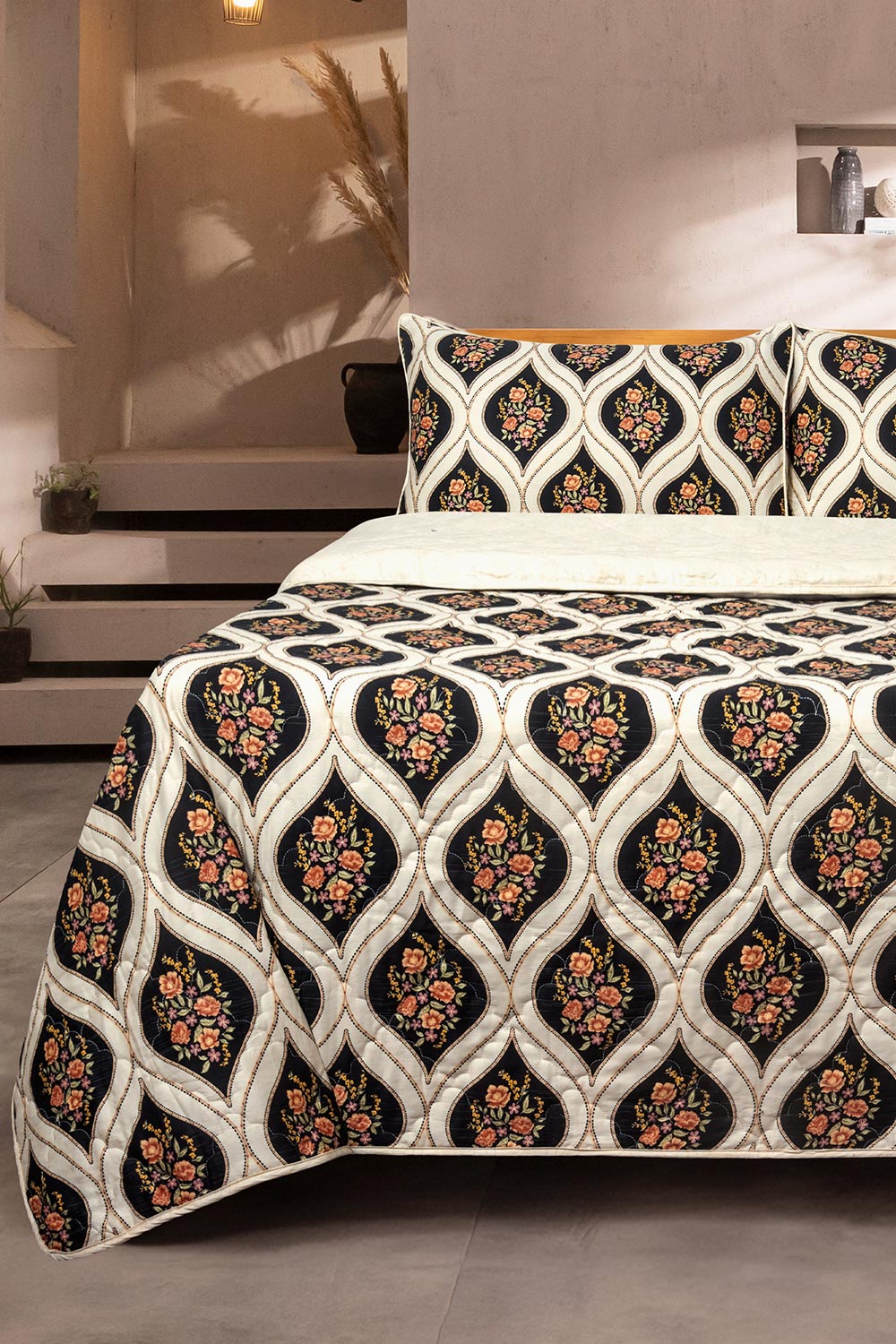UAE-Rose Ogee T-200 Bed Throw
