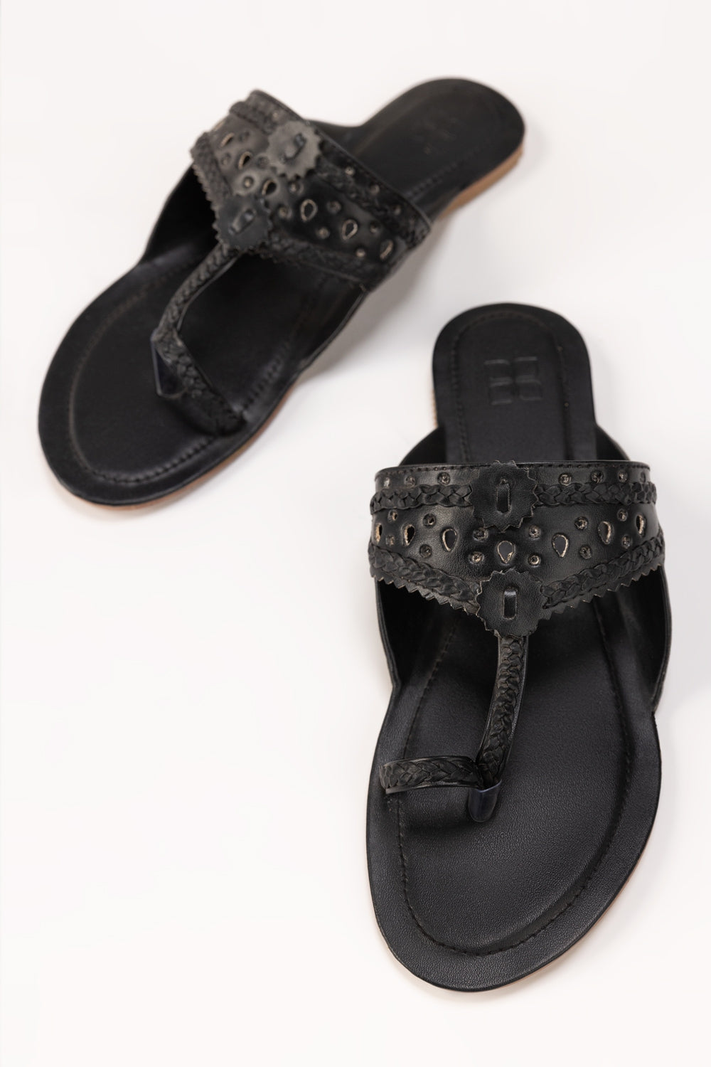 UAE-Black Kolhapuri IWE-KLP24-26