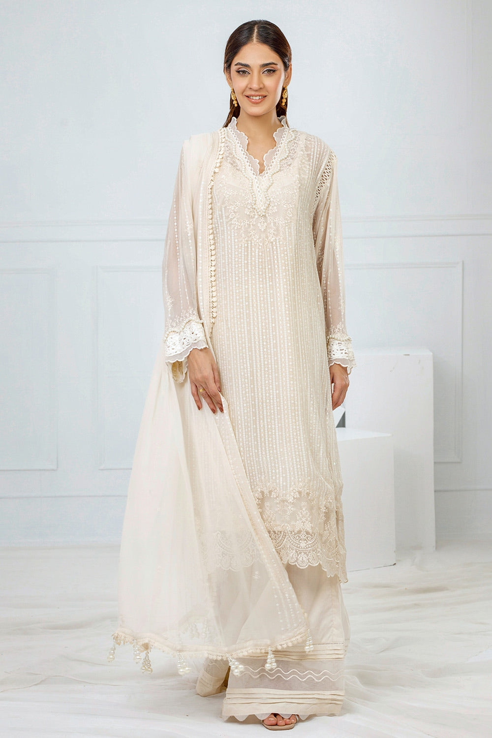 UAE -3 Piece Unstitched Embroidered Chiffon Suit with Embroidered Chiffon Dupatta FE-52074
