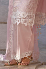UAE -3 Piece Unstitched Embroidered Lawn Suit with Embroidered Chiffon Dupatta FE-52152
