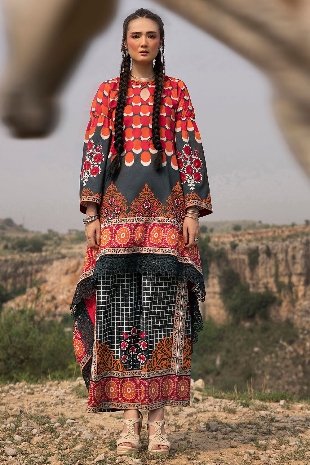 UAE-2 Piece Unstitched Printed Lawn Suit with Embroidered Bunches on Organza
