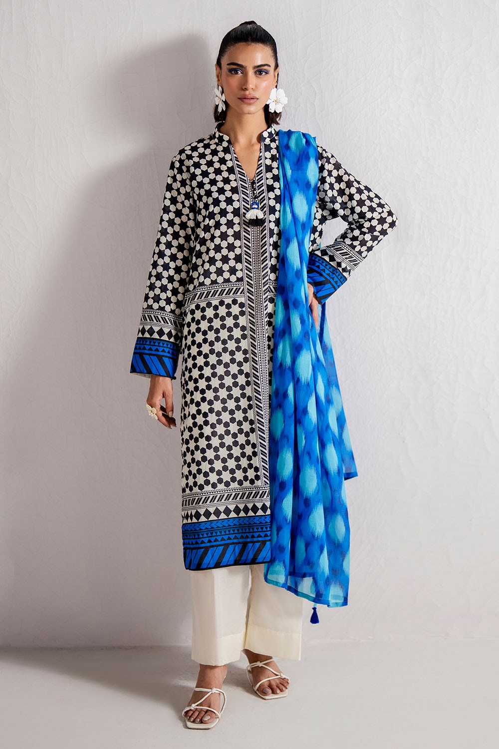 UAE -3 Piece Unstitched Printed Lawn Suit SD-52114