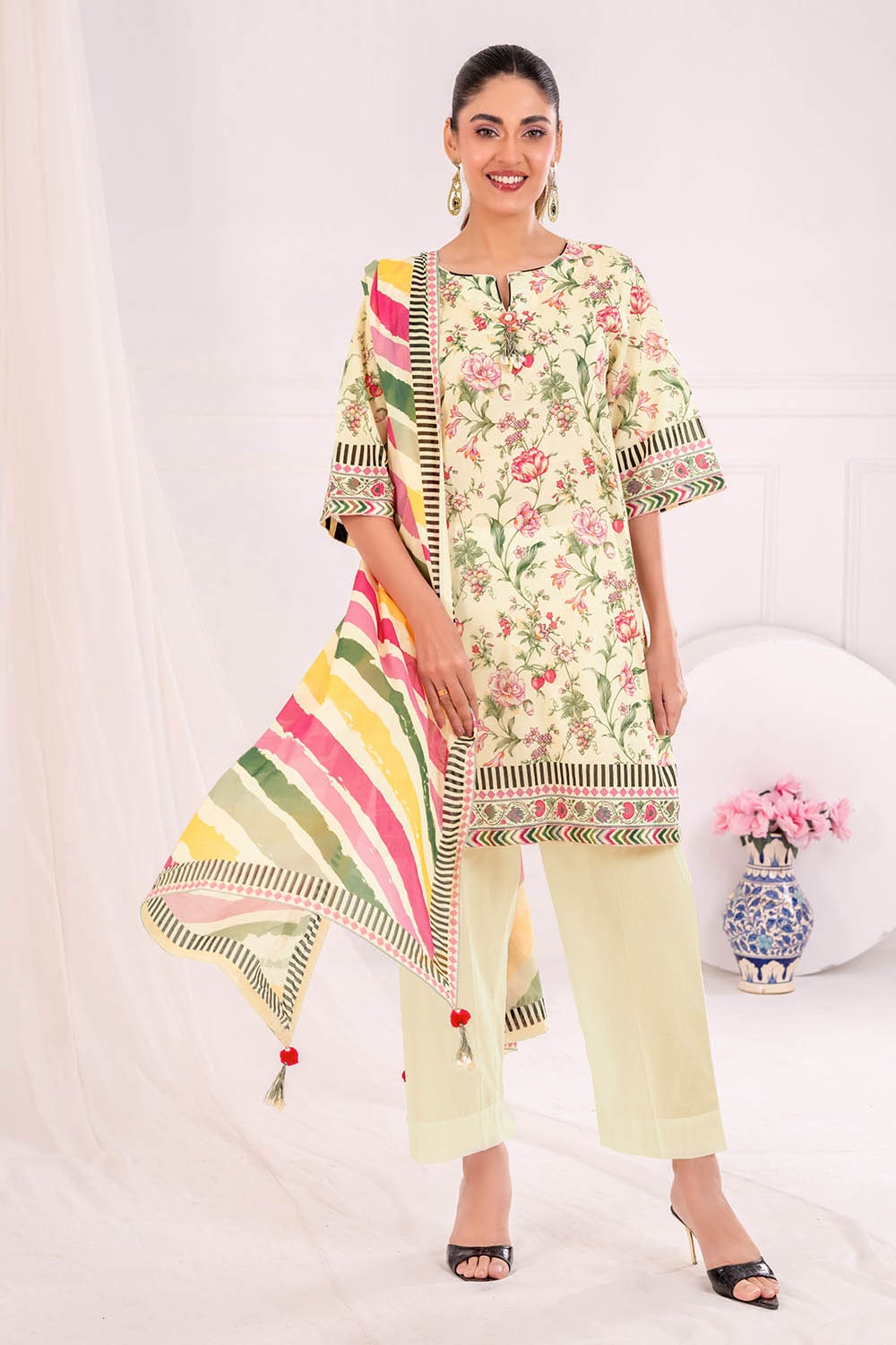 UAE -3 Piece Unstitched Printed Lawn Suit SD-52148