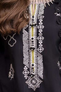 UAE -3 Piece Unstitched Embroidered Khaddar Suit with Printed Zari Jacquard Dupatta ST-42010