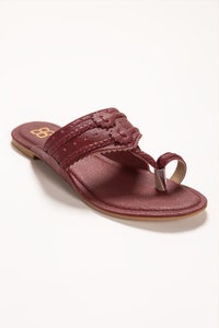 UAE -Maroon Kolhapuri IDFT-SS22-25