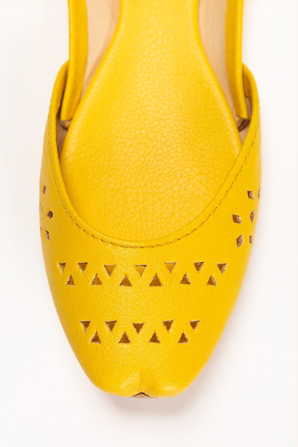 UAE -Yellow Khussa IDFT-SS22-29