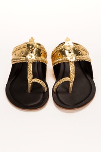 UAE -Golden Kolhapuri IDFT-SS22-25