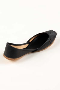 UAE -Black Plain Khussa IDFT-SS22-29