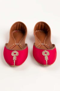 UAE -Women Pink Hand Made Khussa IDFT-AW22-09