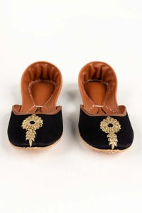 UAE -Women Black Hand Made Khussa IDFT-AW22-11