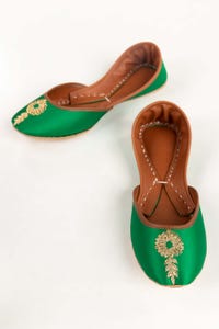 UAE -Women Green Hand Made Khussa IDFT-AW22-12