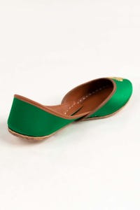 UAE -Women Green Hand Made Khussa IDFT-AW22-12