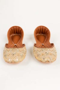 UAE -Women Golden Embroidered Khussa IDFT-AW22-16