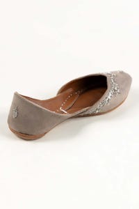 UAE -Women Grey Khussa IDFT-AW22-45