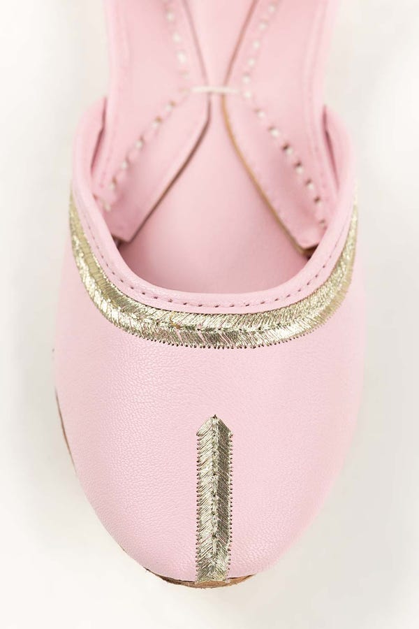 UAE -Women Pink Khussa IDFT-AW22-50