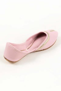 UAE -Women Pink Khussa IDFT-AW22-50