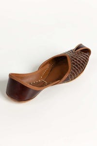 UAE -Brown Khussa IDFT-AW22-52