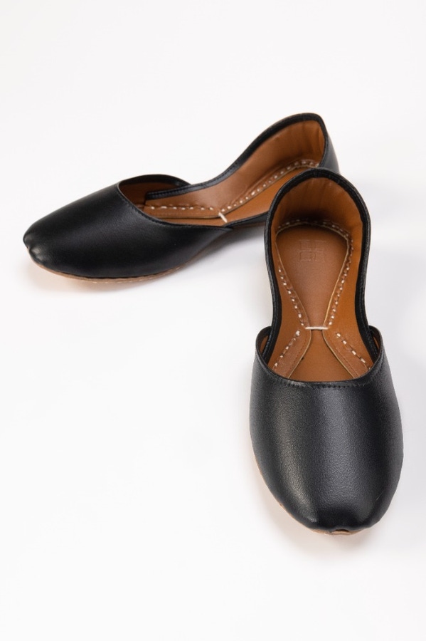 UAE -Black Khussa IWE-KHS24-003