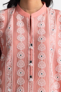 UAE-3PC Lawn Embroidered Suit IUSTKSD-564
