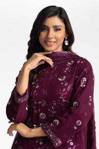 UAE-3PC Lawn Embroidered Suit IUSTKSD-592