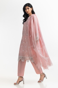 UAE-3PC Lawn Embroidered Suit IUSTKSD-593
