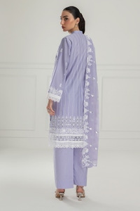 UAE-3PC Lawn Embroidered Suit IUSTKSD-562