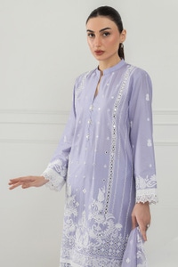 UAE-3PC Lawn Embroidered Suit IUSTKSD-562