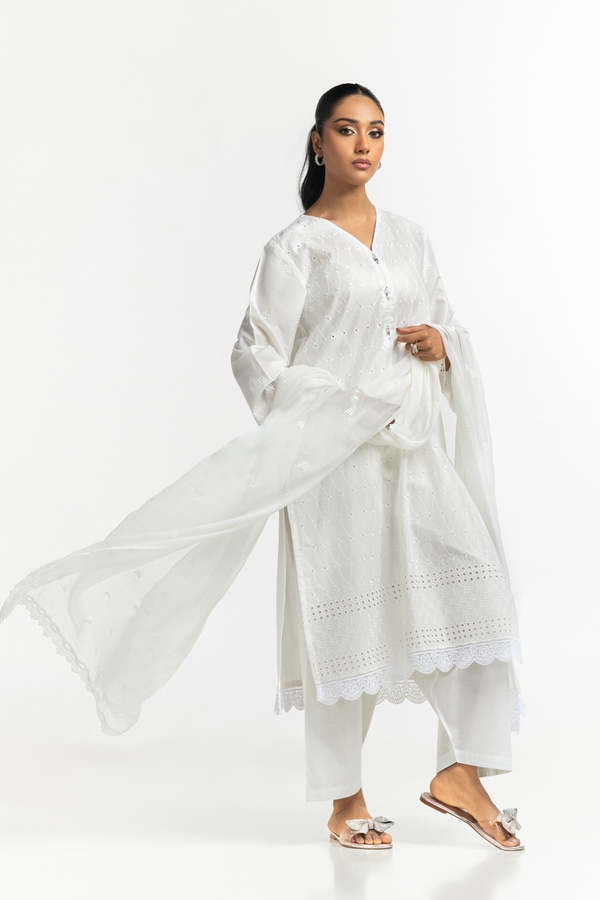 UAE-3PC Lawn Embroidered Suit IUSTKSD-603