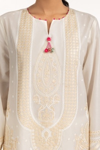 UAE-3PC Lawn Embroidered Suit IUSTKSD-660