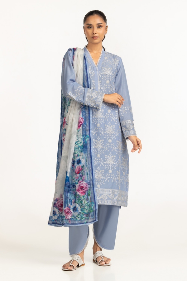 UAE-3PC Lawn Embroidered Suit IUSTKSD-700