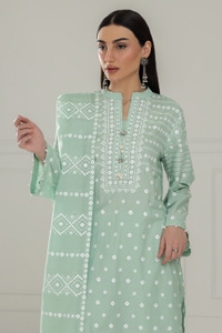 UAE-3PC Lawn Lacquer Printed Suit IUSTKSD-500