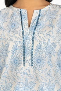 UAE-3PC Lawn Schiffli Embroidered Suit IUSTKSD-597
