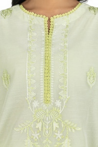 UAE-3PC Paper Cotton Embroidered Suit IUSTKSD-560