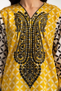 UAE-3PC Lawn Printed Embroidered Suit IUSTKSD-497