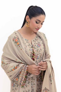 UAE -3 Piece Unstitched Embroidered Acrylic Suit with Embroidered Acrylic Dupatta AP-42007