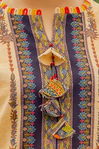 UAE -3 Piece Unstitched Printed Khaddar Suit with Printed Pashmina Dupatta AP-42031