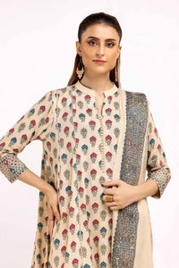 UAE -3 Piece Unstitched Printed Linen Suit with Embroidered Printed Pashmina Dupatta AP-42049